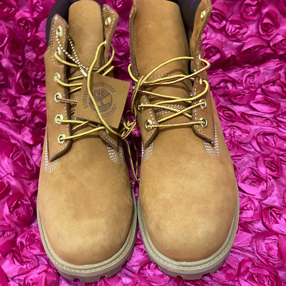 Timberland Women Waterproof Premium Lug Sole Boot - Picture 3 of 8